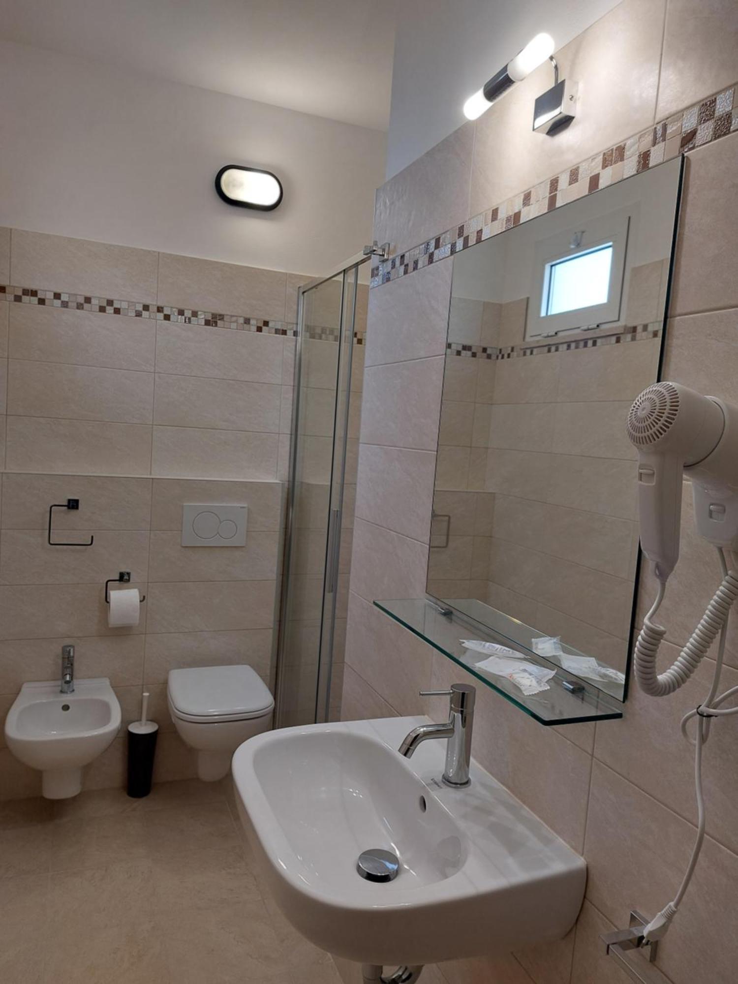 Hotel Villa Aurora Bellaria-Igea Marina Exteriör bild