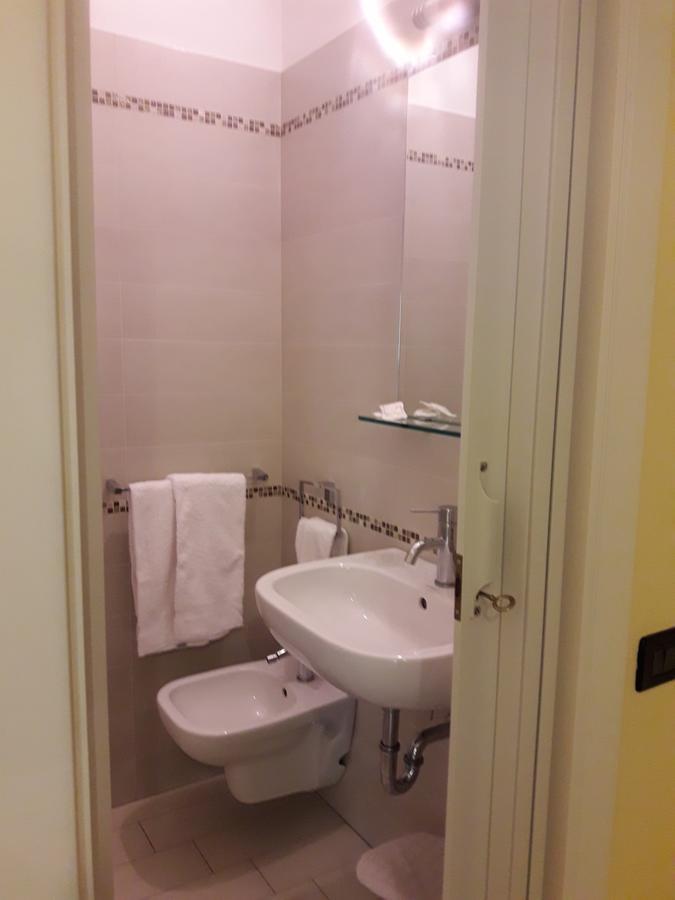 Hotel Villa Aurora Bellaria-Igea Marina Exteriör bild